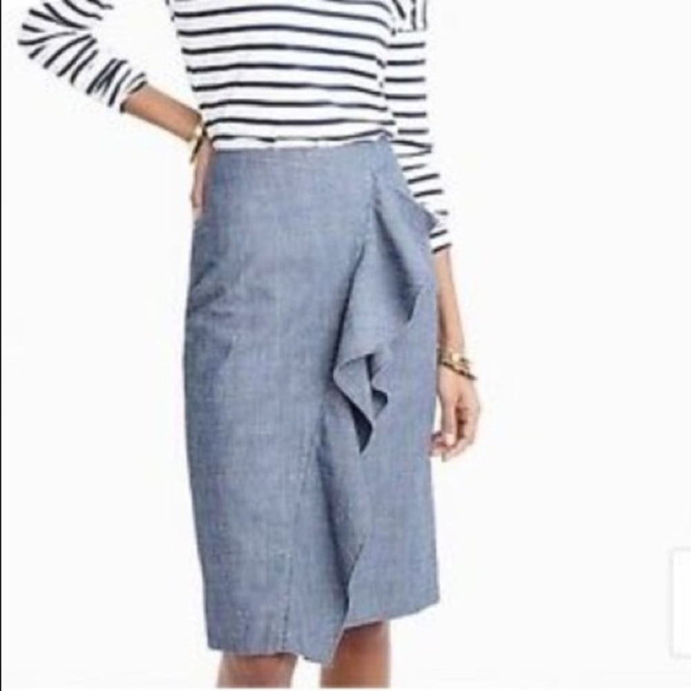 🌸HP🌸 J crew denim skirt, size 00